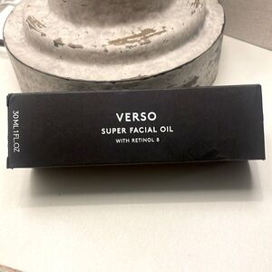 VERSO SUPER FACIAL OIL WITH RETINOL 8